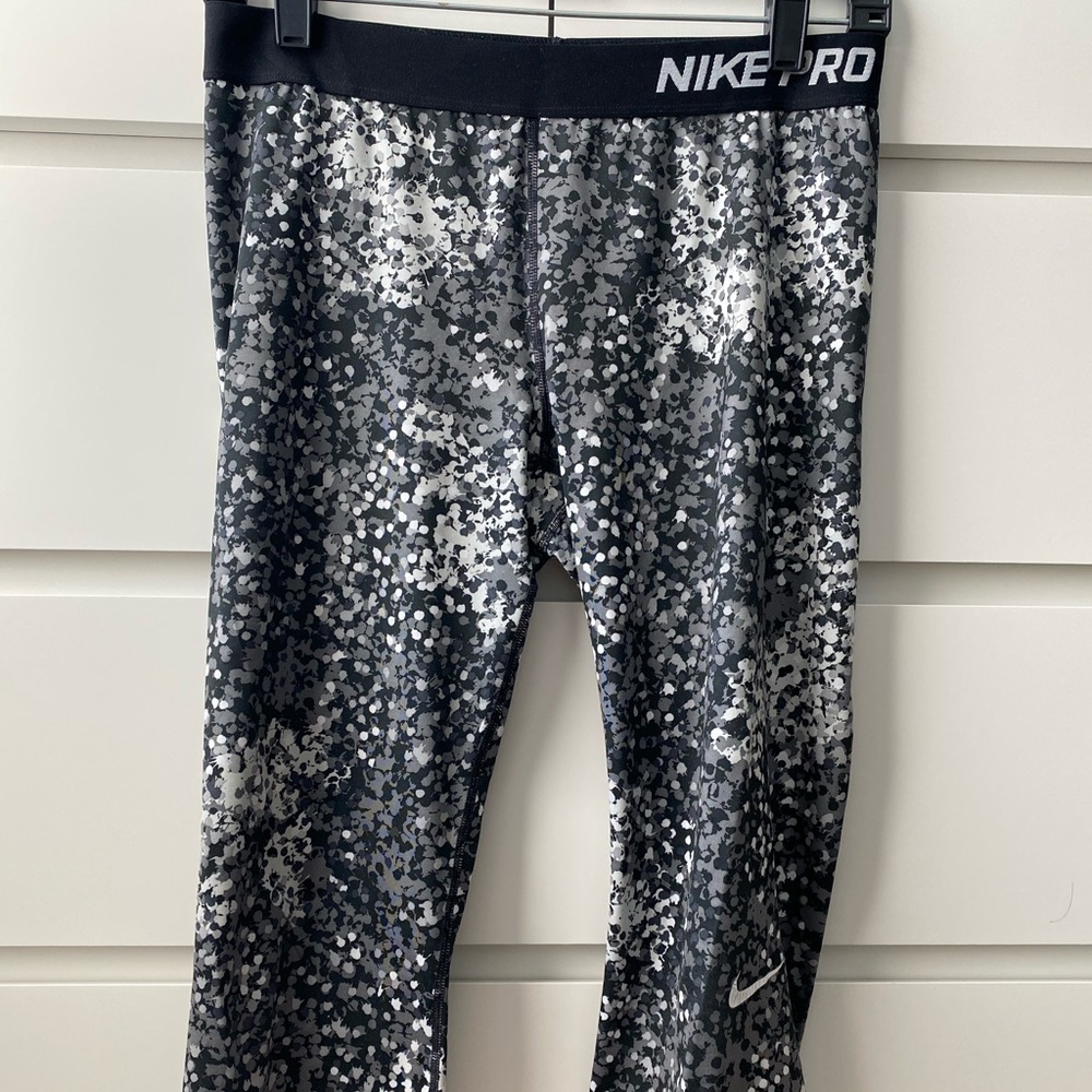 NIKE PRO Crop Leggings